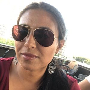 Meet your Posher, Carmen